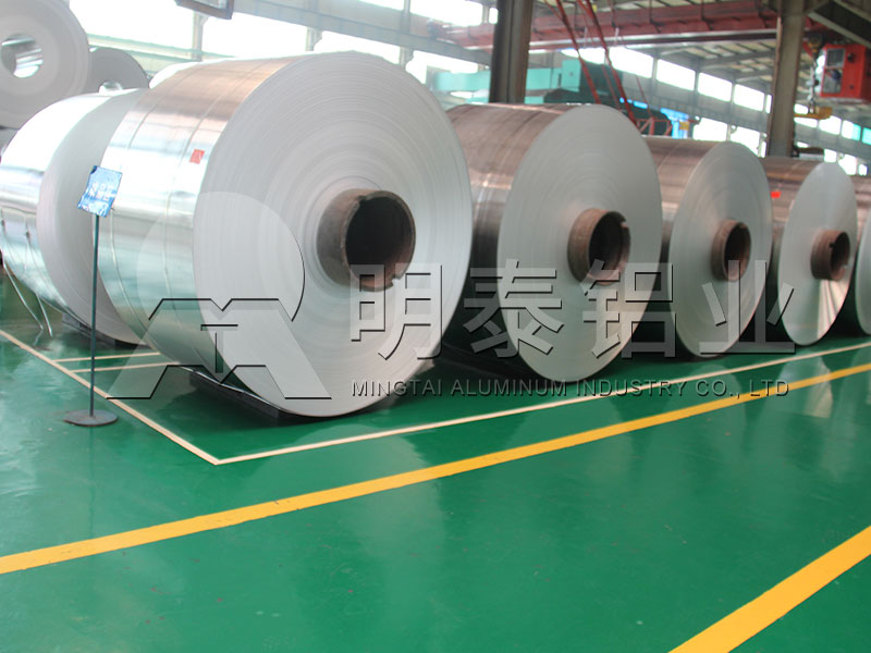 湖南8011鋁箔廠家_酚醛鋁箔復(fù)合風(fēng)管用8011h18鋁箔加工費價格多少