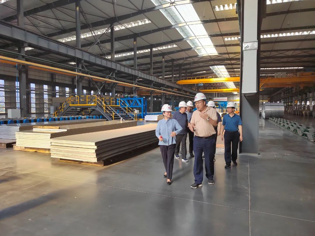 鞏義市人大常委會(huì)黨組書記、主任王愛輝一行到義瑞新材考察調(diào)研