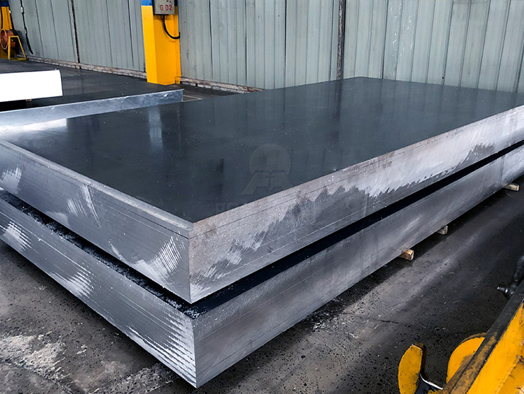 河南汽車用鋁板價(jià)格多少錢一噸？汽車輕量化用鋁板貴嗎？