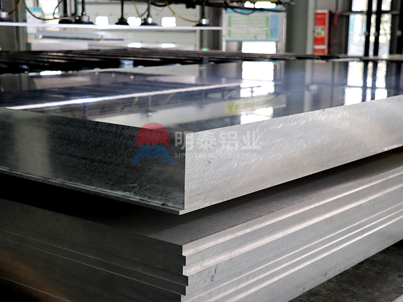 6061 國標鋁板：品質(zhì)如一，為各行業(yè)提供穩(wěn)定鋁材解決方案