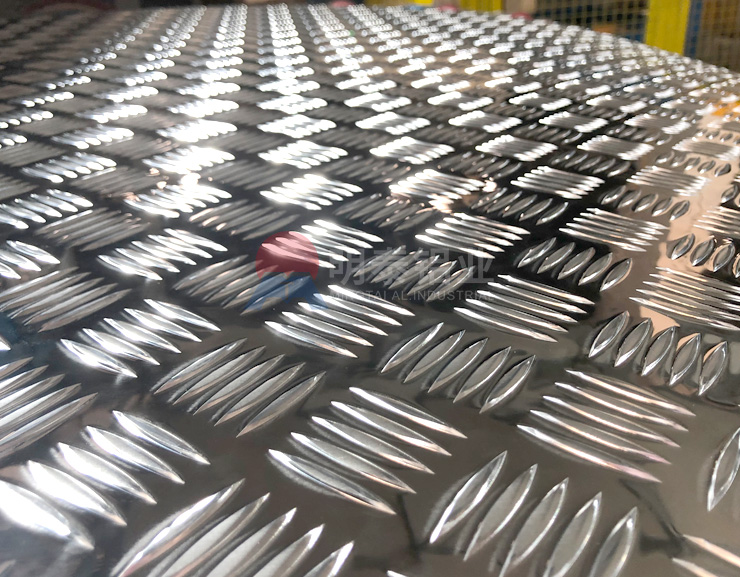 明泰鋁業(yè)｜花紋鋁板源頭廠家 上市企業(yè) 鋁加工經(jīng)驗豐富 品質(zhì)可靠